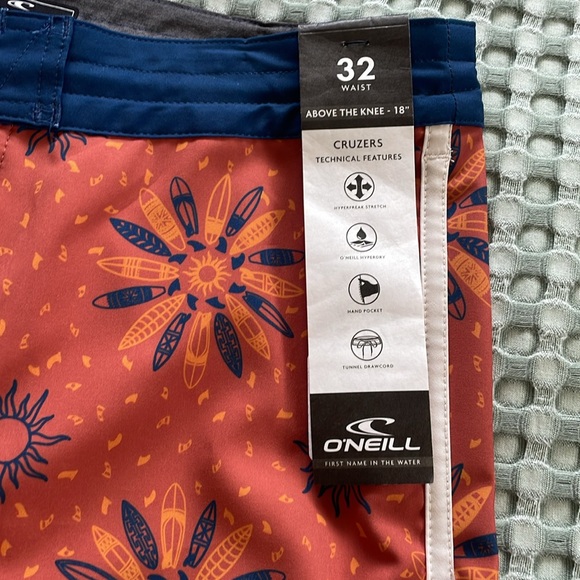✨O'Neil Cruzers 18" Size 32 NWT Boardies✨ - Picture 2 of 4